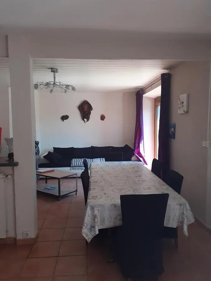Maison De Campagne A L'Etage Pierre-Chatel 0*,