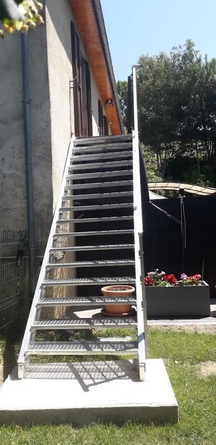 Maison De Campagne A L'Etage Pierre-Chatel Holiday home