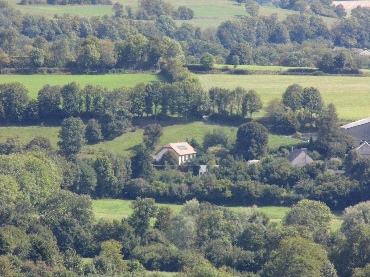 Holiday home Maison De Campagne A L'Etage Pierre-Chatel